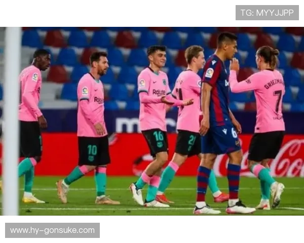 西甲转会风云皇马巴萨争莱万去向